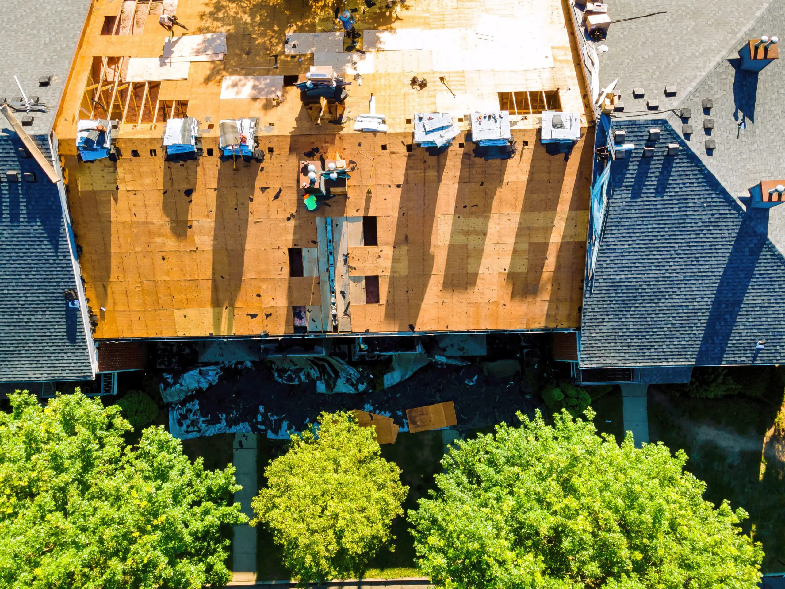 apartment building roofs